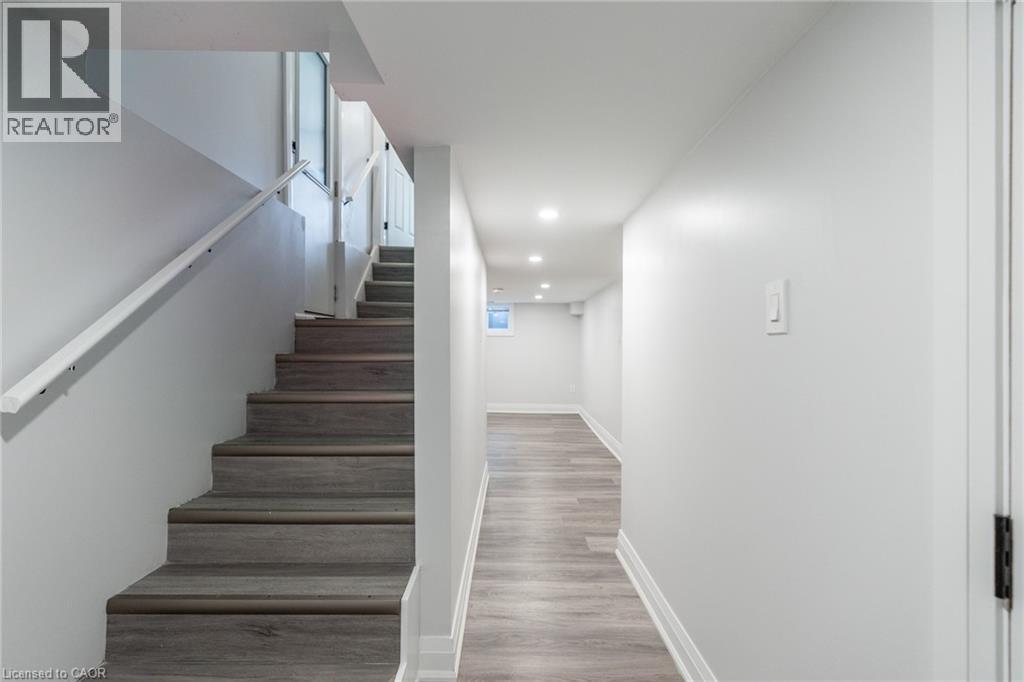 536 CANNON Street E, Hamilton, Ontario, L8L2E9 — Photo 13