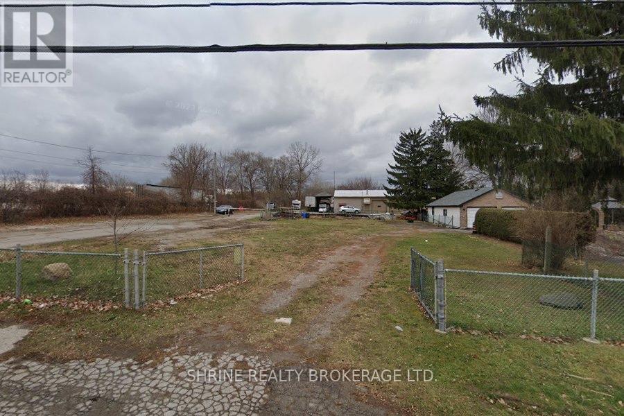 16 CLARKE ROAD, London East (East Q), Ontario, N5W5W6 — Photo 2