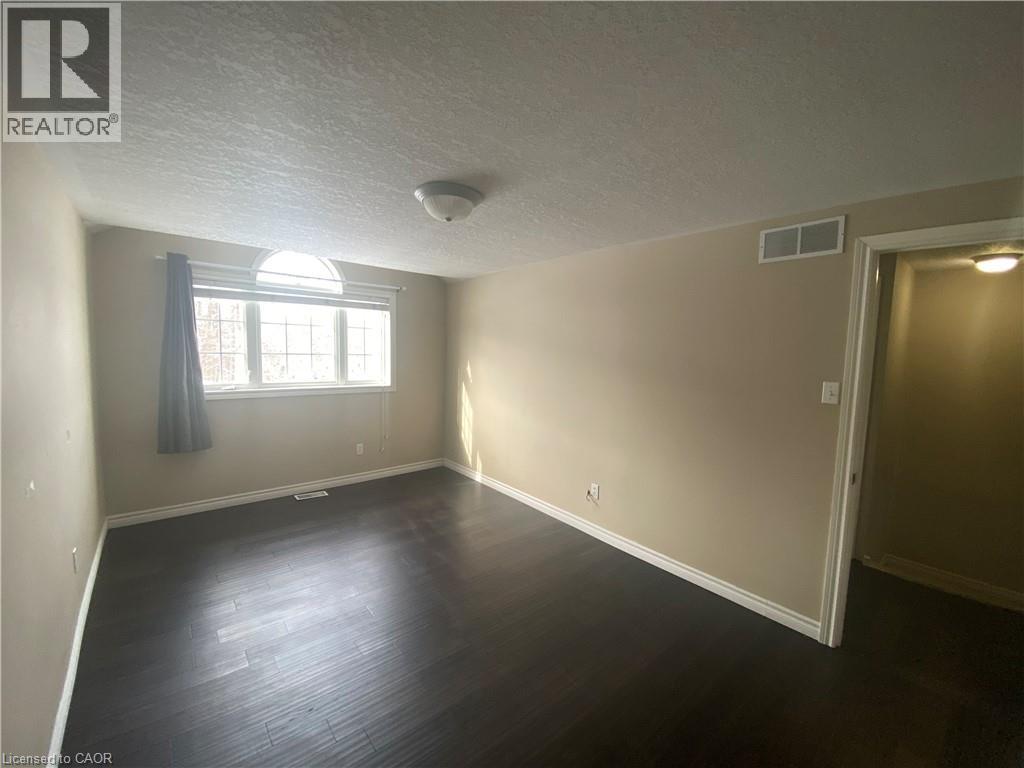 182 KINGSWOOD Drive, Kitchener, Ontario, N2E1S9 — Photo 19