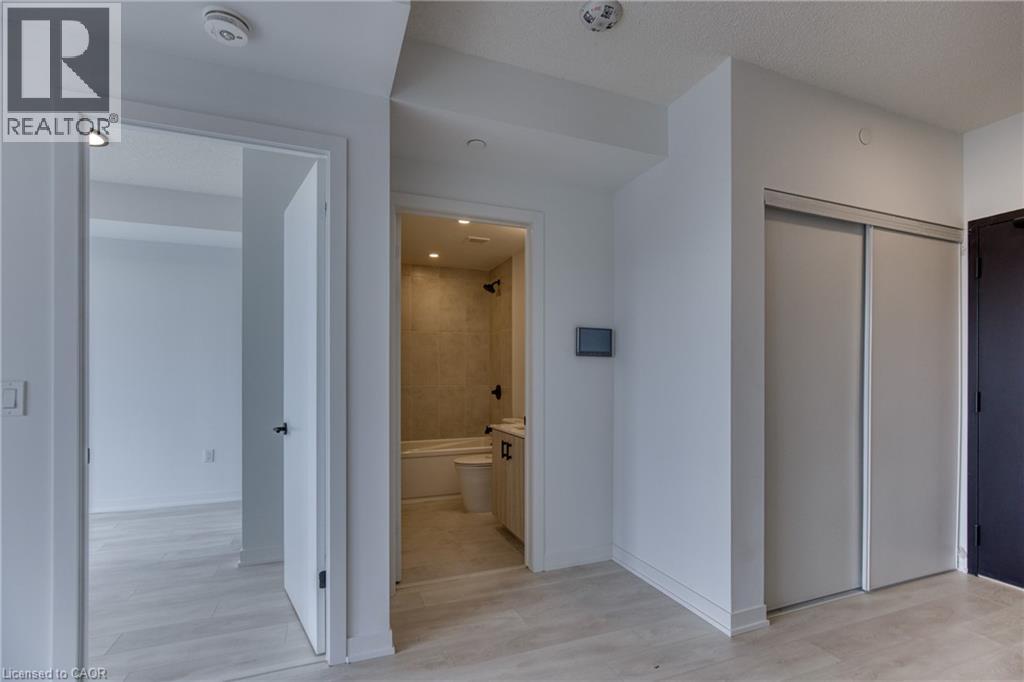 4878 POWERS Common Unit# 608, Burlington, Ontario, L7M0W7 — Photo 8