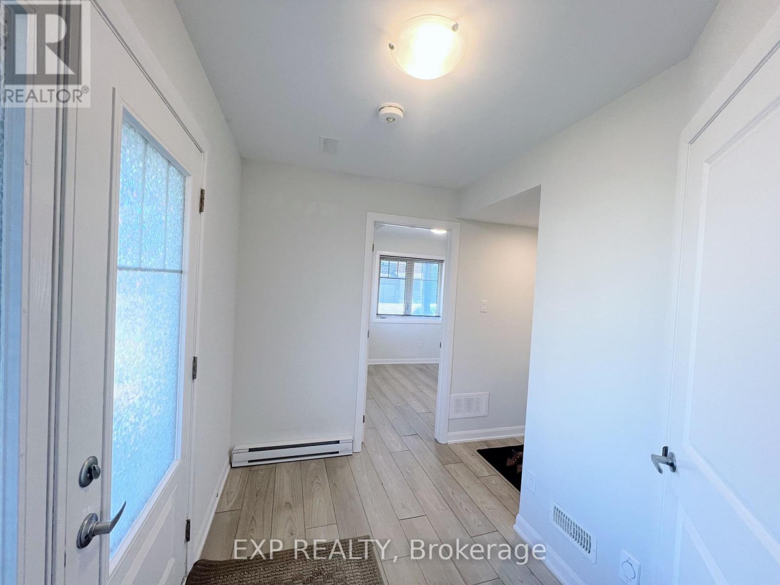 40 TEELIN CIRCLE, Ottawa, Ontario, K2J6V1 — Photo 2