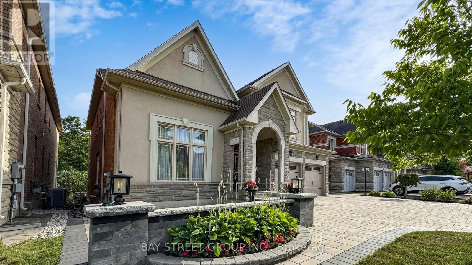 176 UPPER POST ROAD, Vaughan (Patterson), Ontario, L6A4J9 — Photo 3