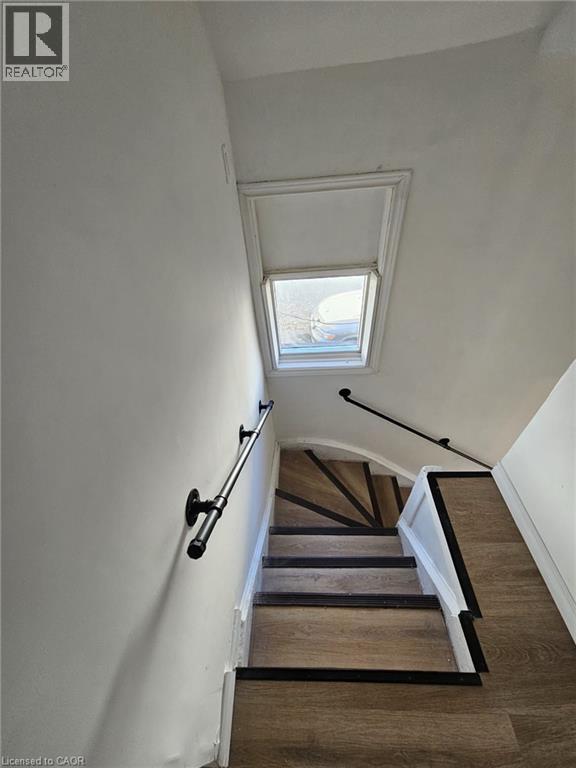 524 SIMCOE Street, London, Ontario, N6B1K4 — Photo 3