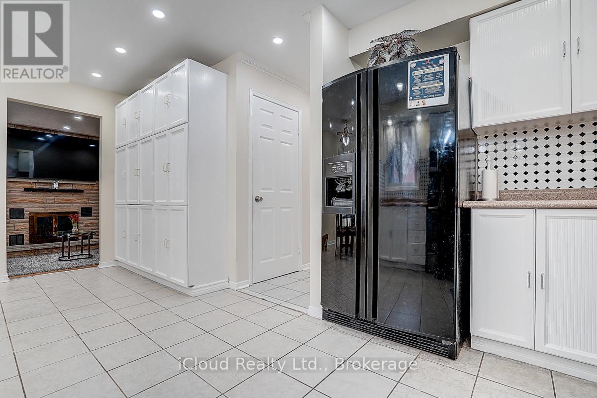 1114 MAPLE GATE ROAD, Pickering (Liverpool), Ontario, L1X1B8 — Photo 11