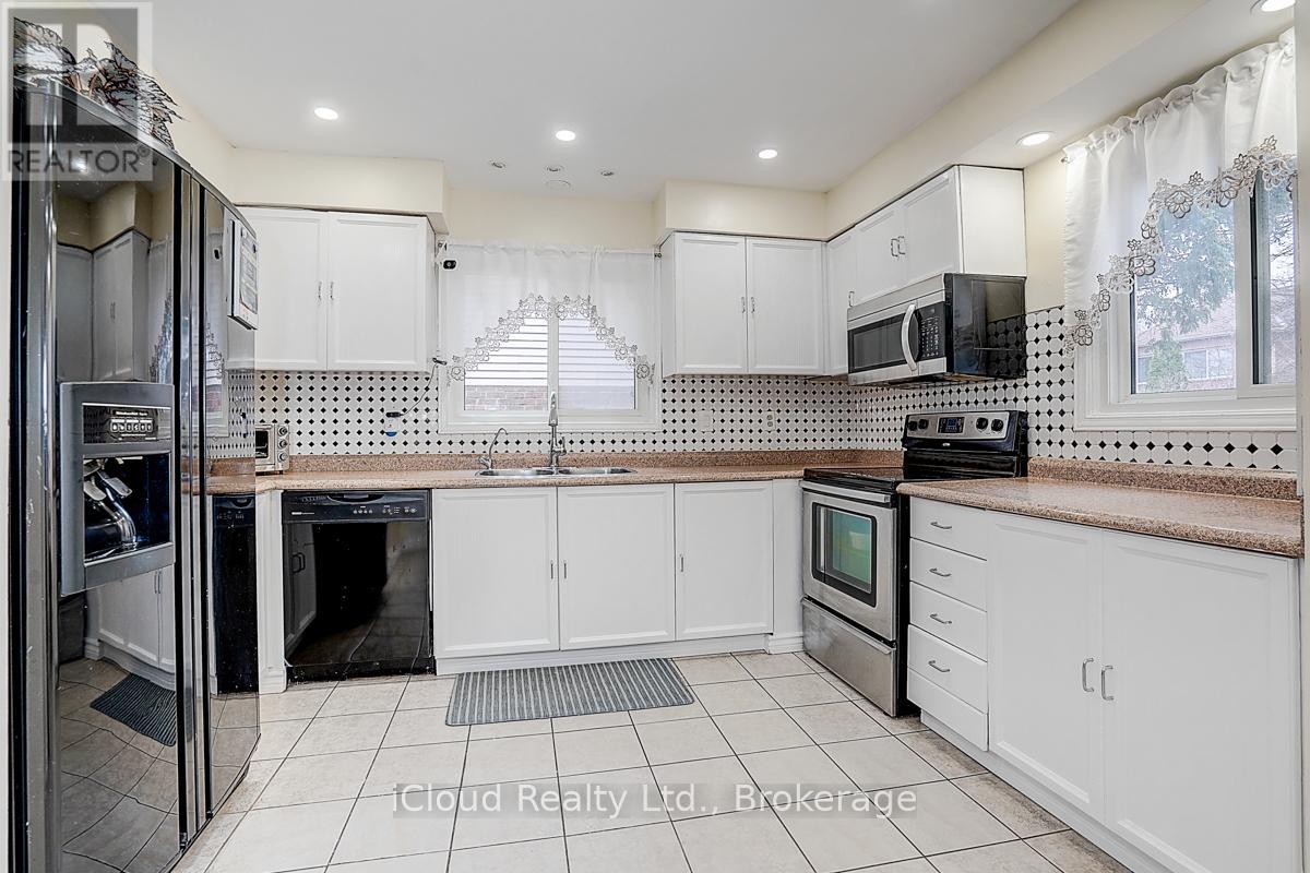 1114 MAPLE GATE ROAD, Pickering (Liverpool), Ontario, L1X1B8 — Photo 9