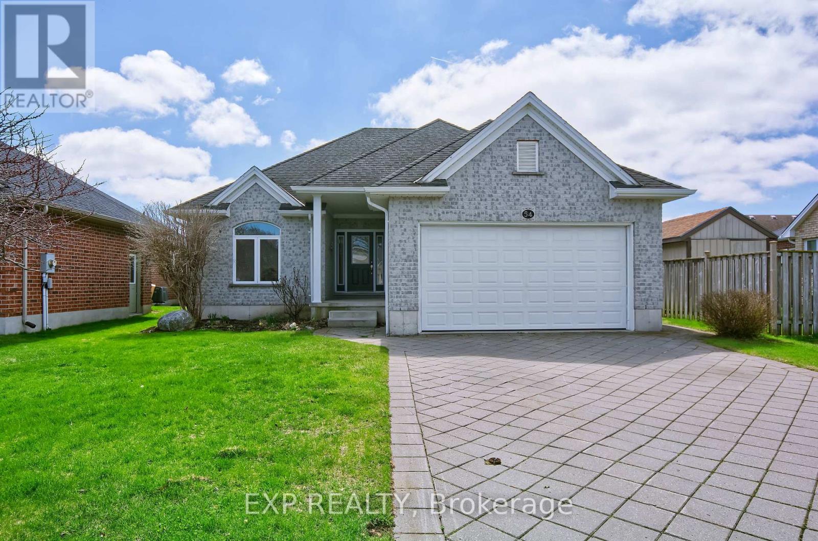 54 TREADWELL STREET, Aylmer, Ontario, N5H3J5 — Photo 1