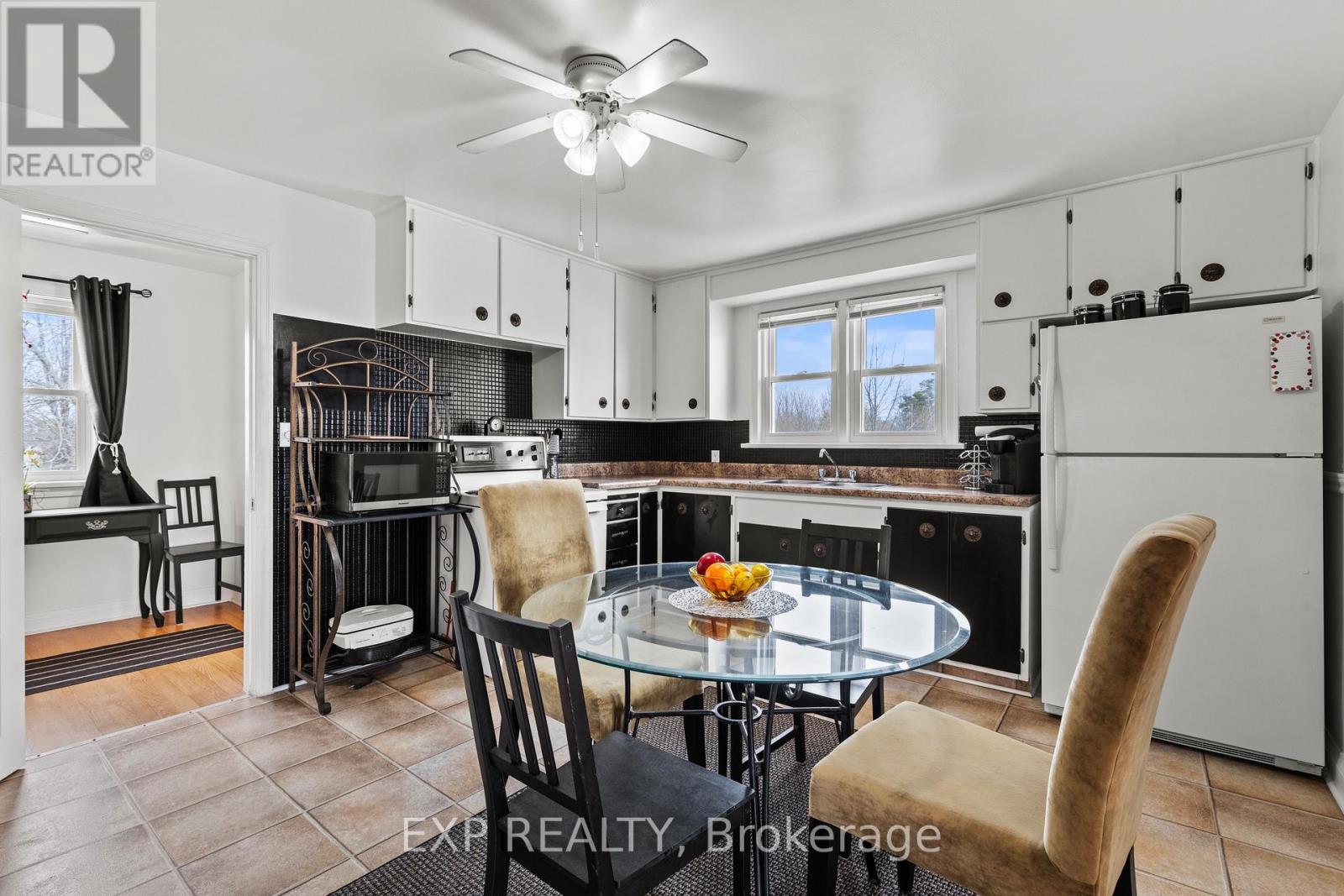 5367 KITCHENER STREET, Niagara Falls (Clifton Hill), Ontario, L2G1B6 — Photo 32