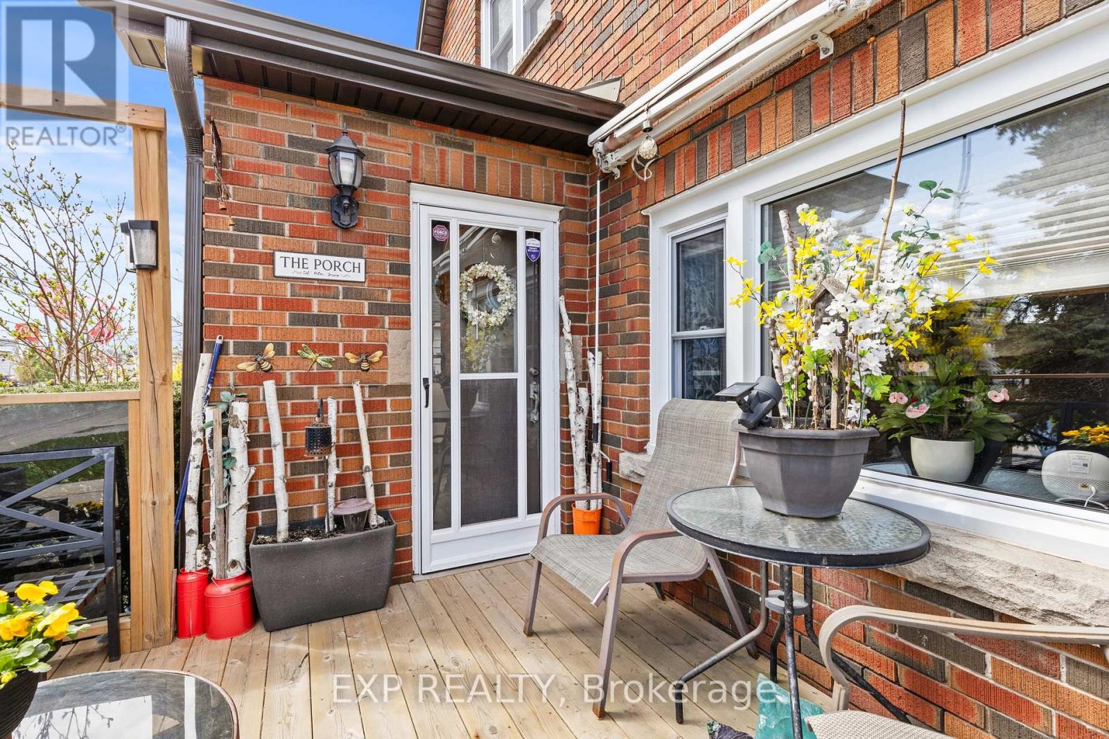 5367 KITCHENER STREET, Niagara Falls (Clifton Hill), Ontario, L2G1B6 — Photo 4