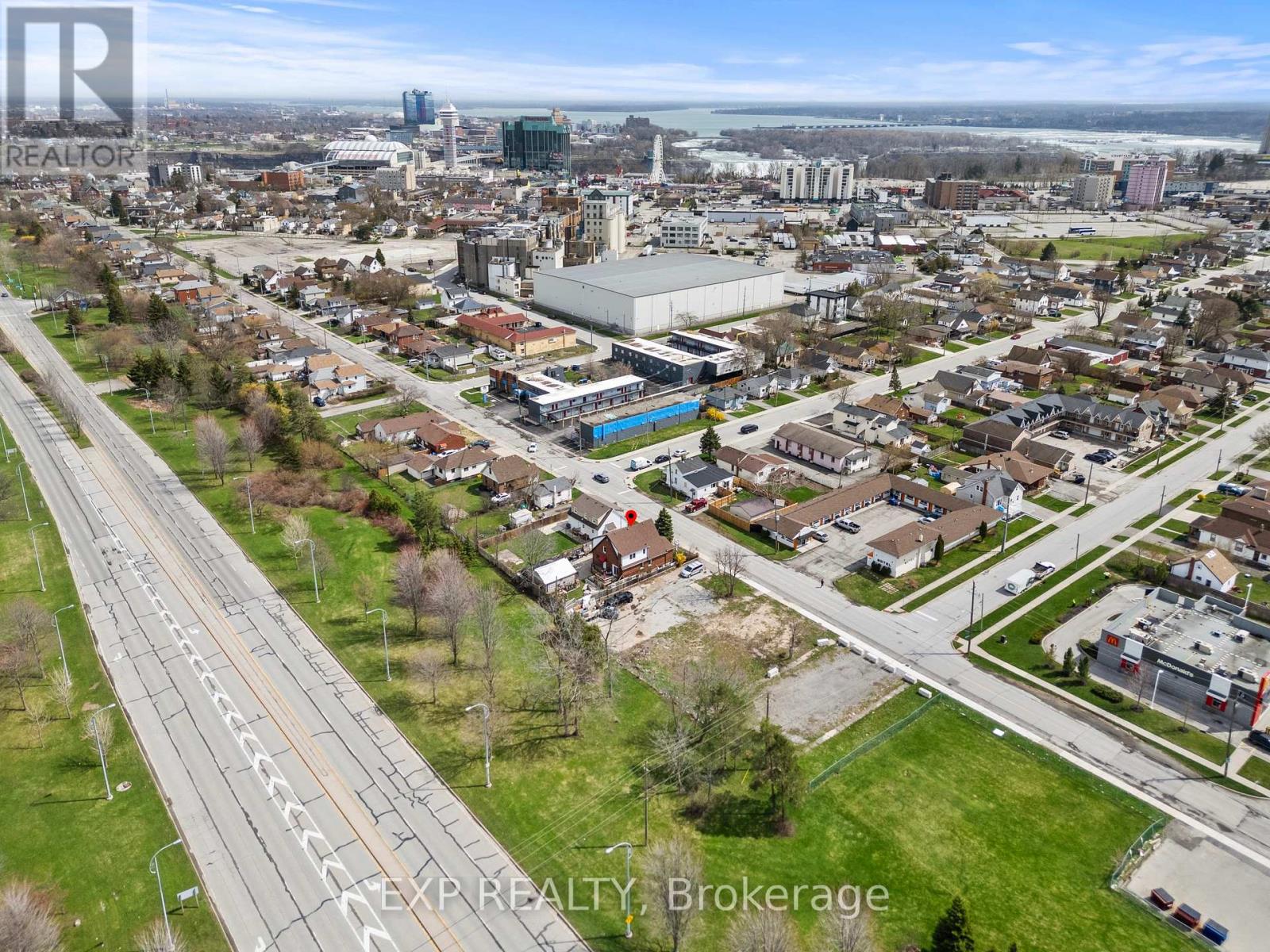 5367 KITCHENER STREET, Niagara Falls (Clifton Hill), Ontario, L2G1B6 — Photo 43