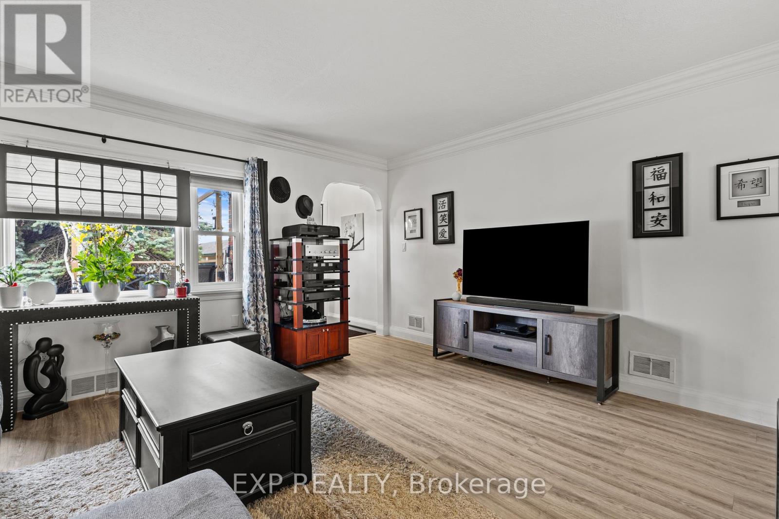 5367 KITCHENER STREET, Niagara Falls (Clifton Hill), Ontario, L2G1B6 — Photo 7