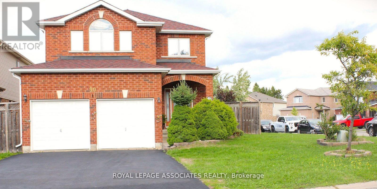 90 SWEETNAM DRIVE, Kawartha Lakes (Lindsay), Ontario, K9V4R2 — Photo 1