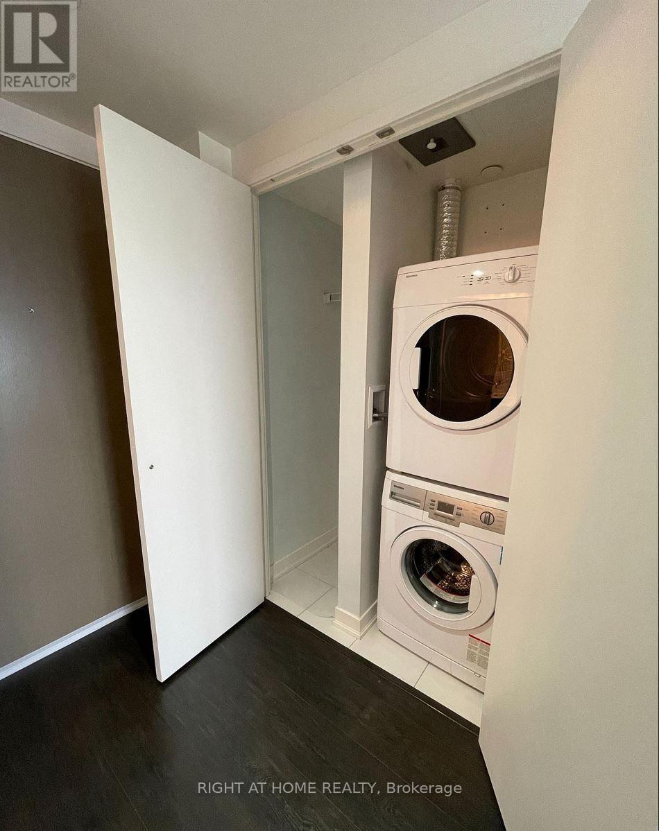 4708 - 100 HARBOUR STREET, Toronto (Waterfront Communities), Ontario, M5J0B5 — Photo 8