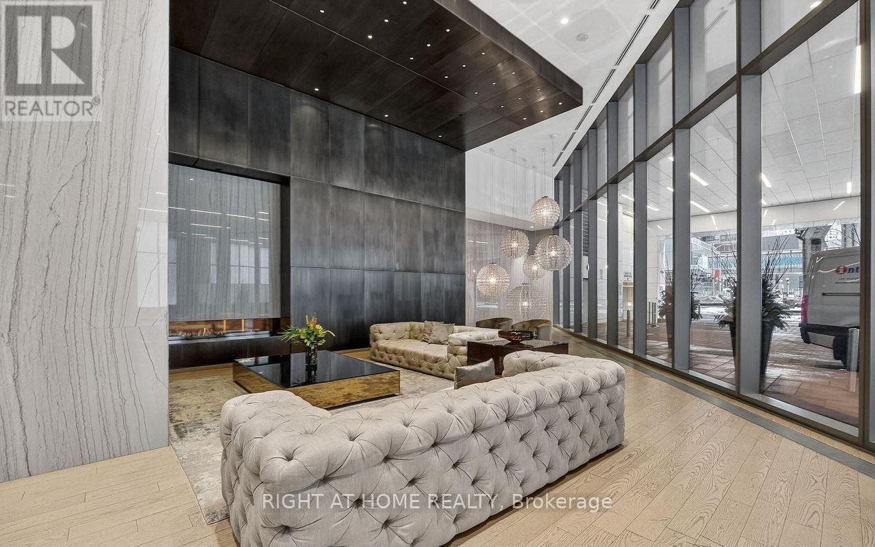 4708 - 100 HARBOUR STREET, Toronto (Waterfront Communities), Ontario, M5J0B5 — Photo 9