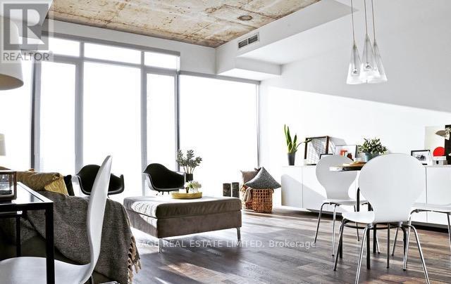 1406 - 95 BATHURST STREET, Toronto (Waterfront Communities), Ontario, M5V0H7 — Photo 4