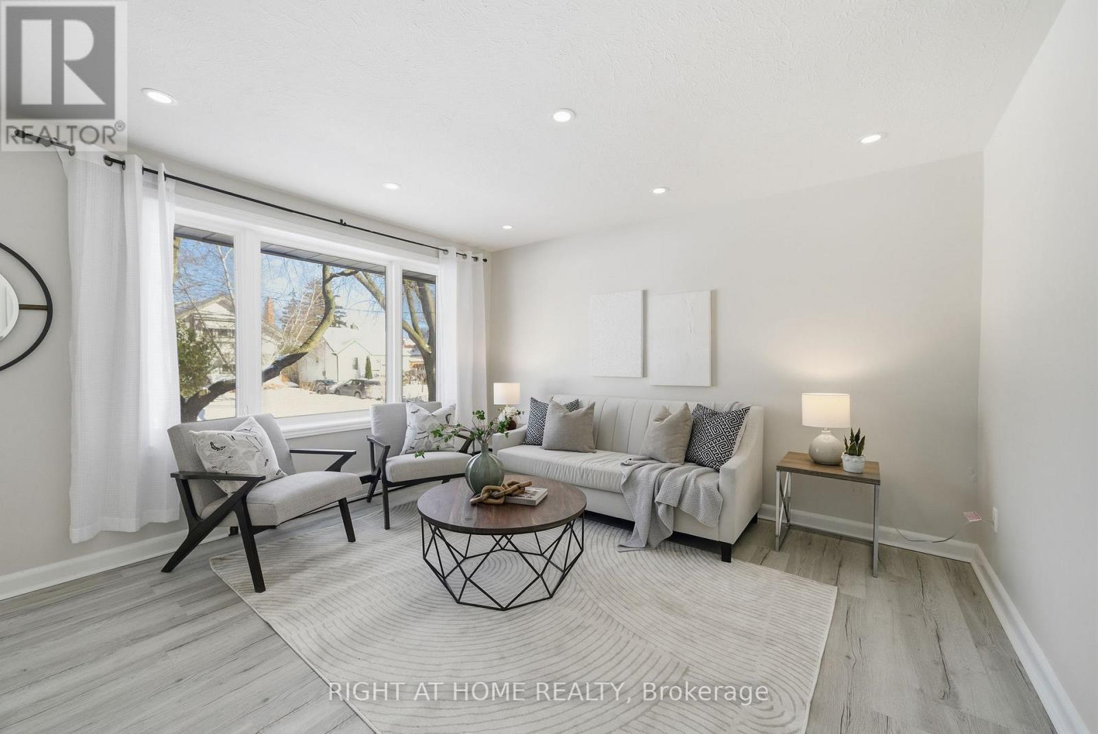 708 CARNEGIE AVENUE, Oshawa (Centennial), Ontario, L1G4R6 — Photo 8