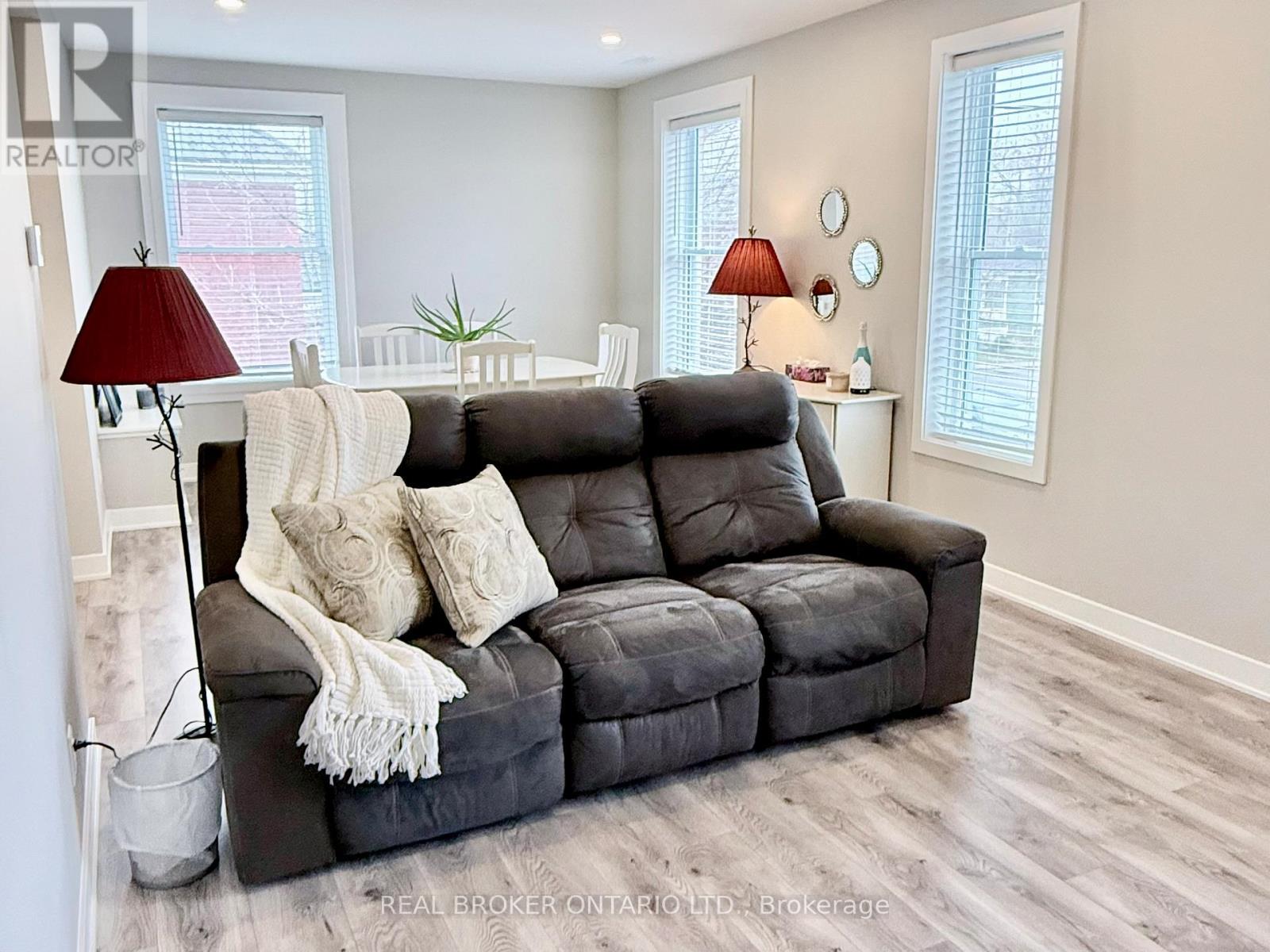 B - 143 ELMSLEY STREET N, Smiths Falls, Ontario, K7A2H6 — Photo 11