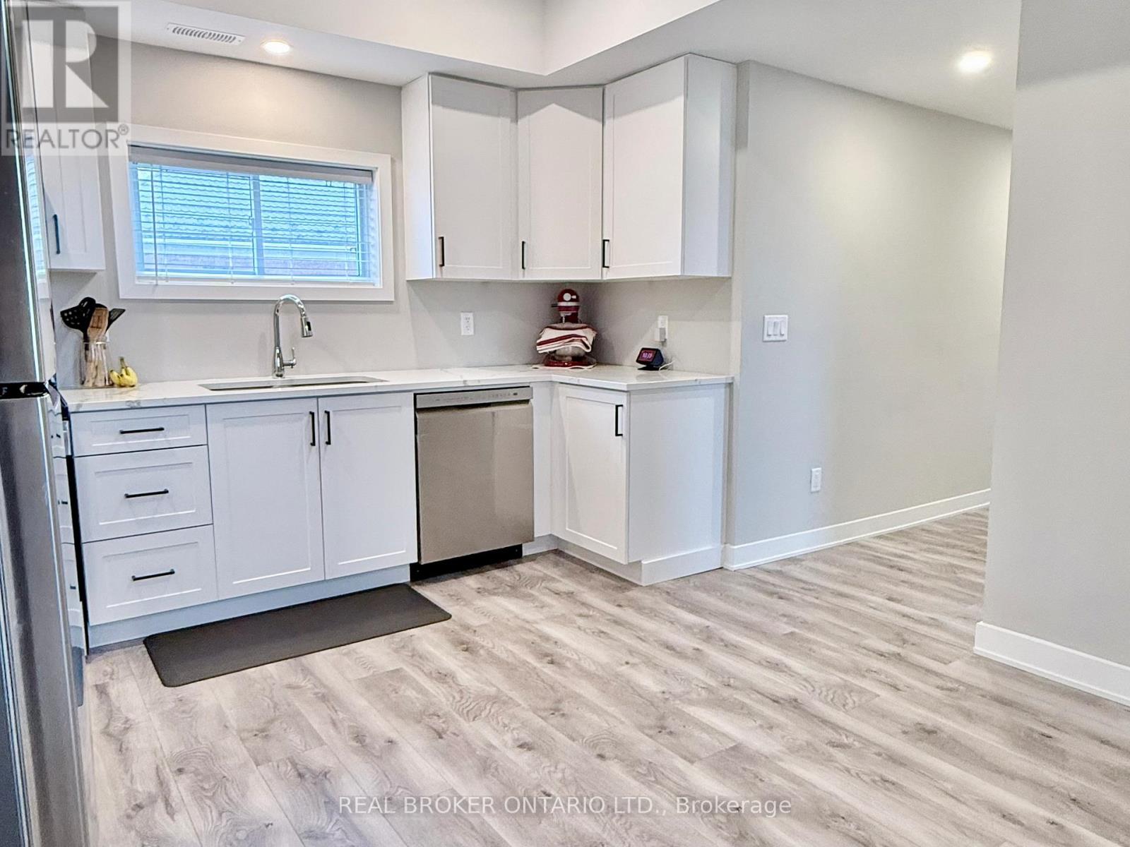 B - 143 ELMSLEY STREET N, Smiths Falls, Ontario, K7A2H6 — Photo 16