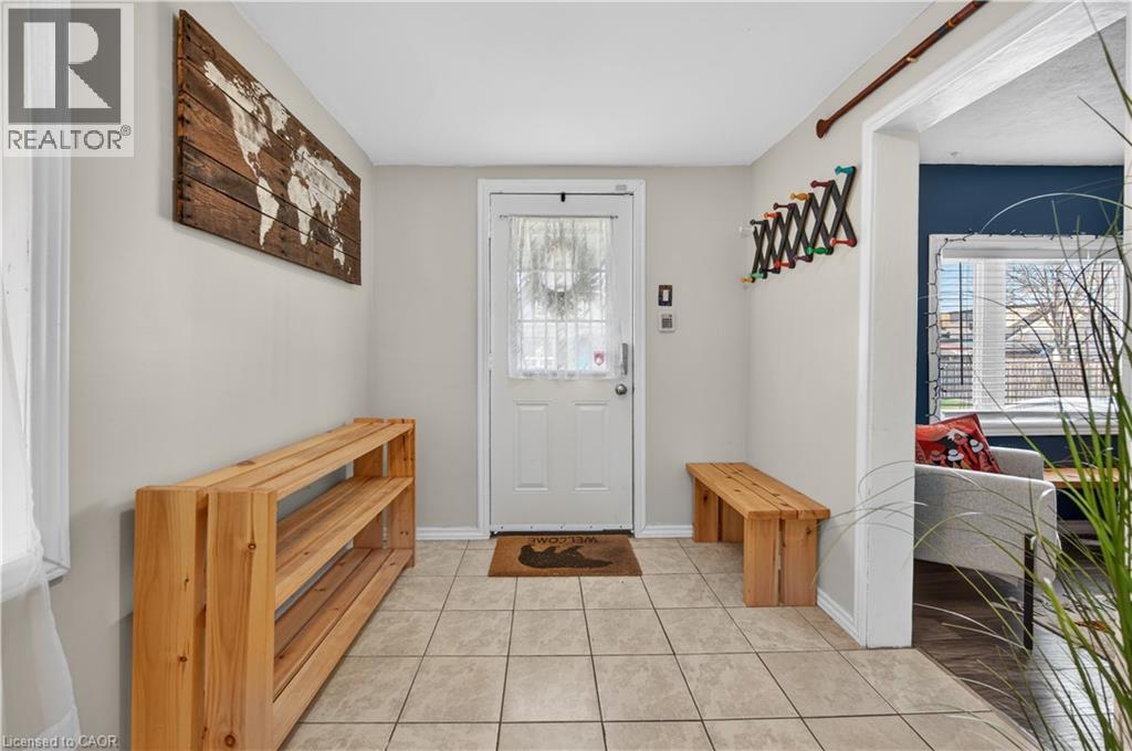 30 CAMBRIDGE Avenue, Hamilton, Ontario, L8H1T5 — Photo 3