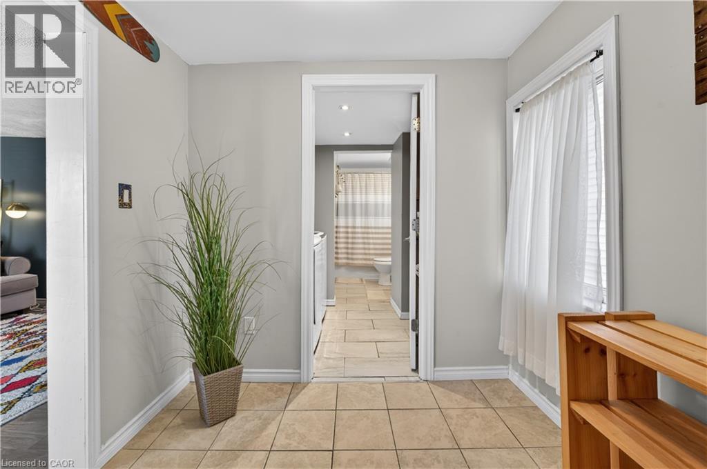 30 CAMBRIDGE Avenue, Hamilton, Ontario, L8H1T5 — Photo 5