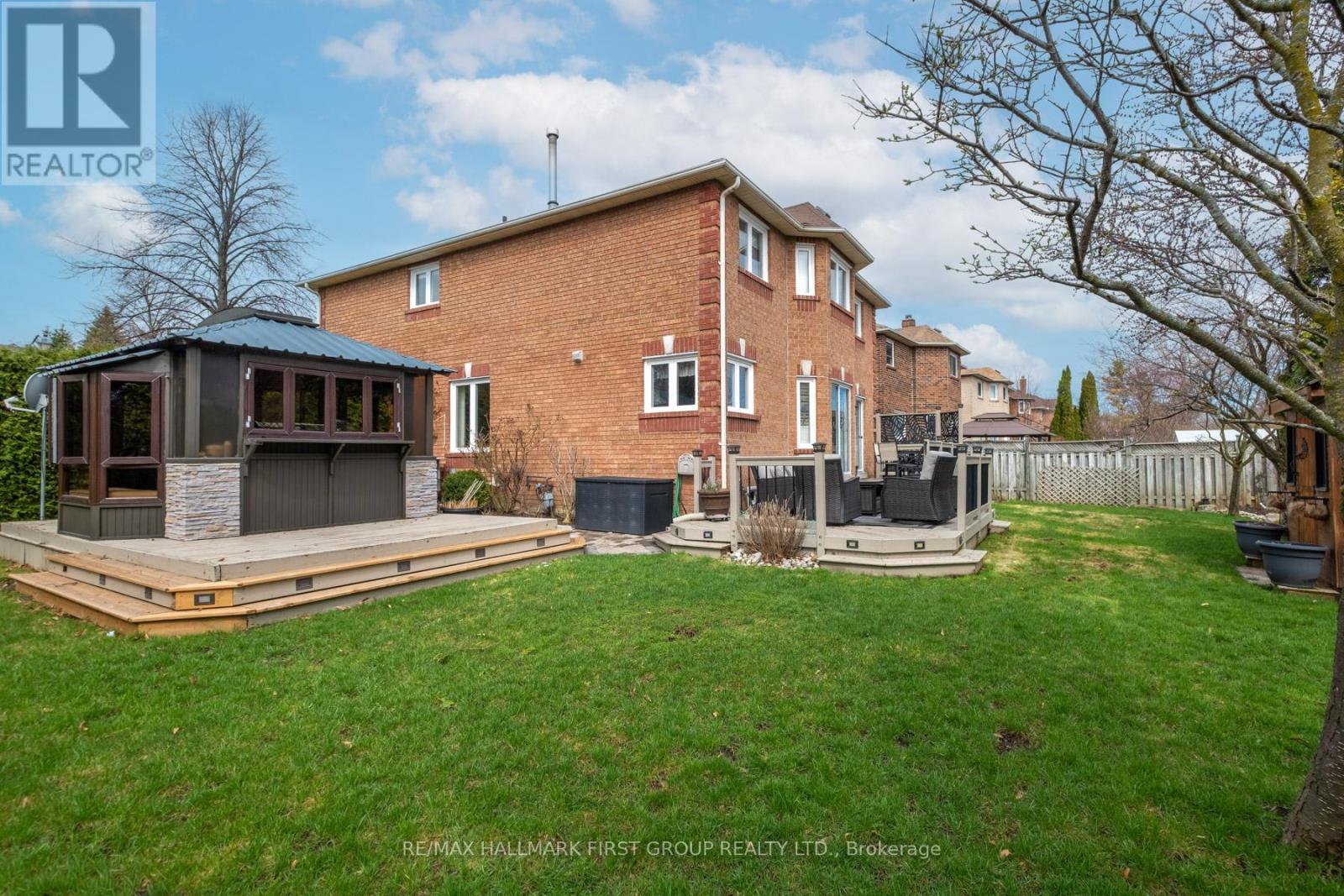 7 FOAKES DRIVE, Ajax (Central West), Ontario, L1T3K5 — Photo 3