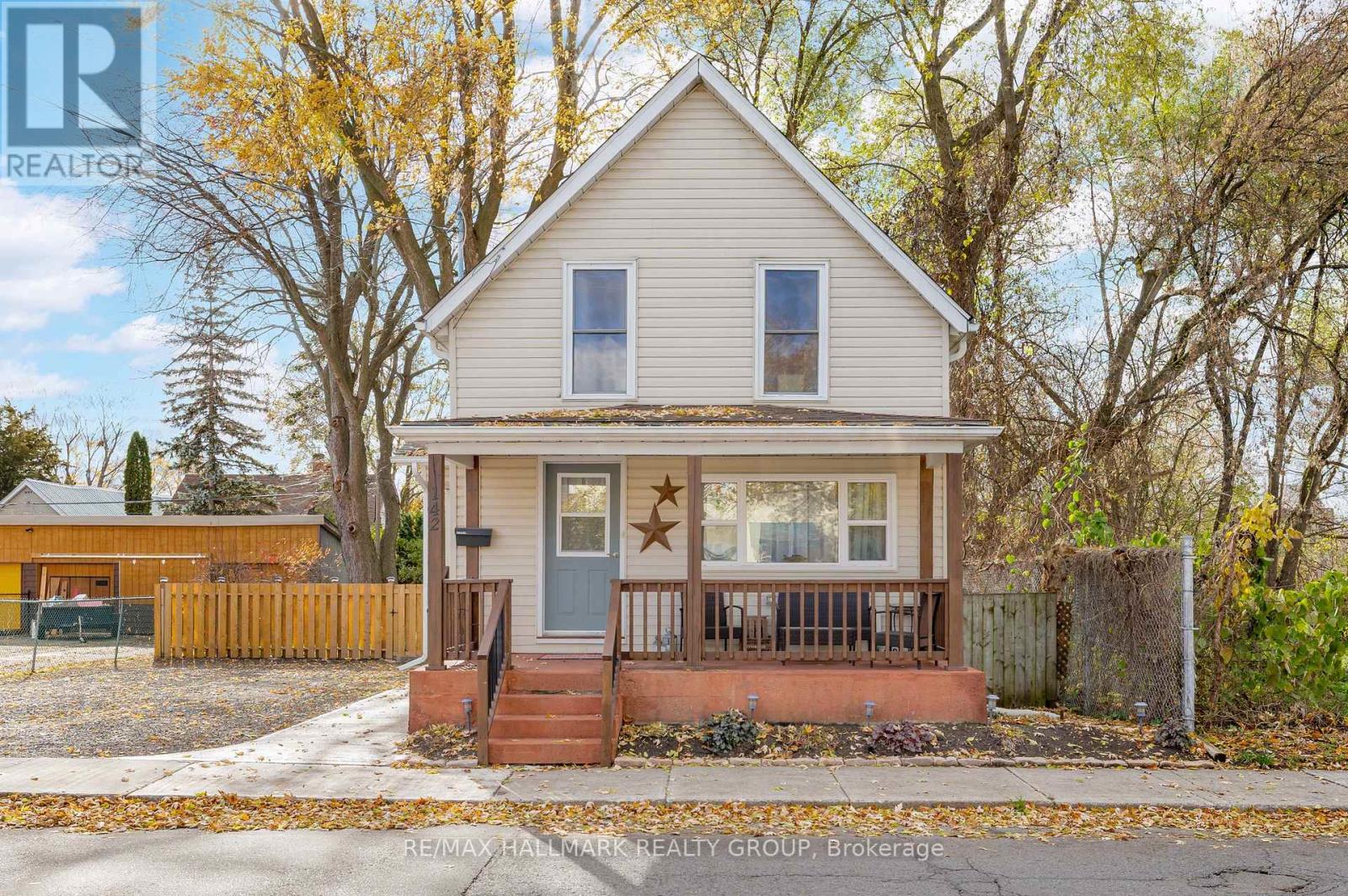 142 PARK STREET, Brockville, Ontario, K6V2G9 — Photo 2