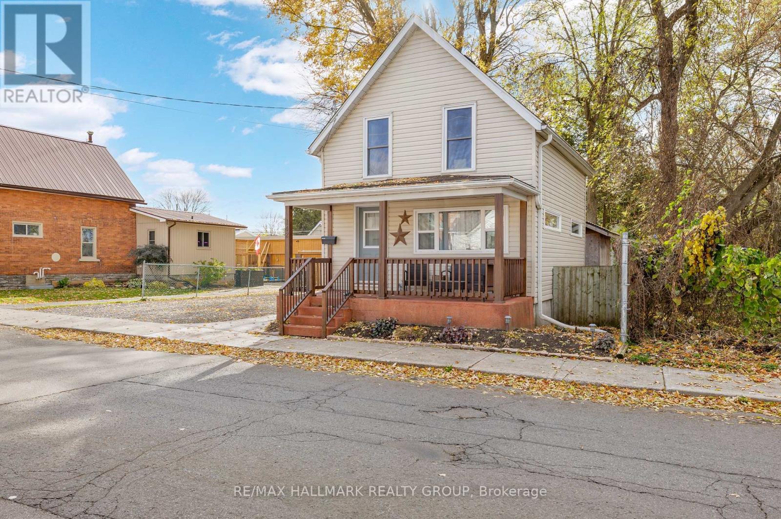 142 PARK STREET, Brockville, Ontario, K6V2G9 — Photo 3