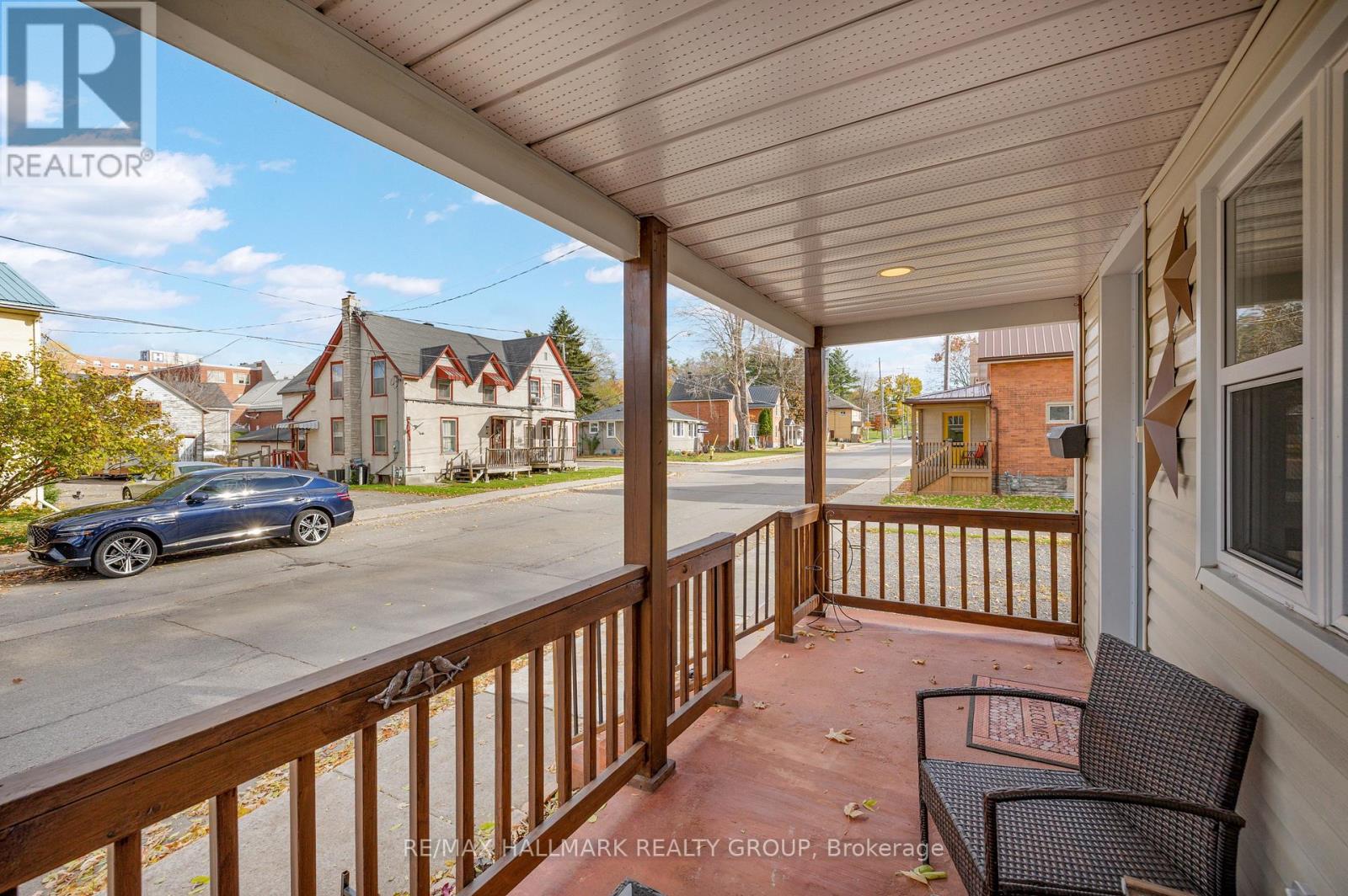 142 PARK STREET, Brockville, Ontario, K6V2G9 — Photo 4