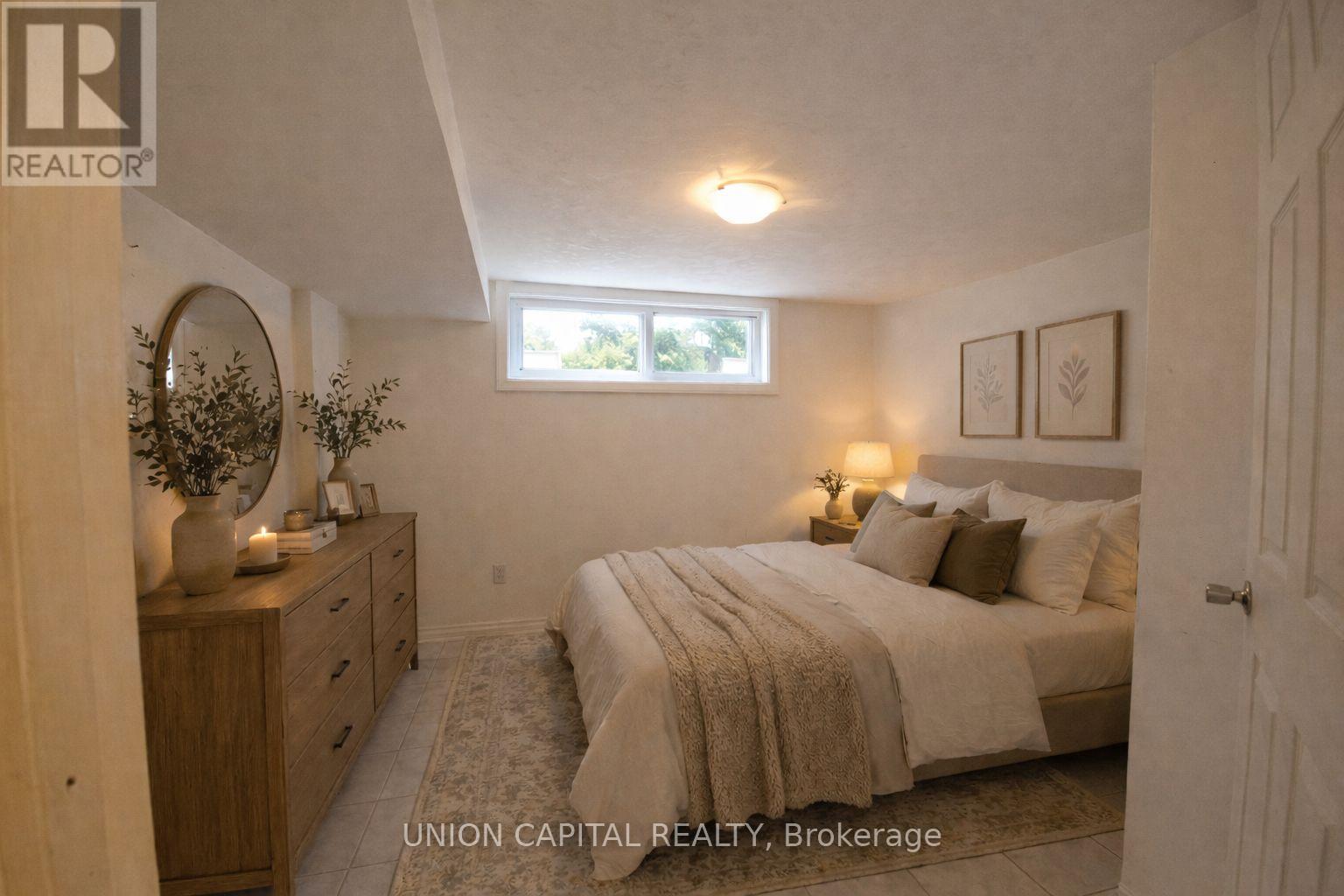 6 GALEWOOD DRIVE, Toronto (Humberlea-Pelmo Park), Ontario, M9N3L7 — Photo 3