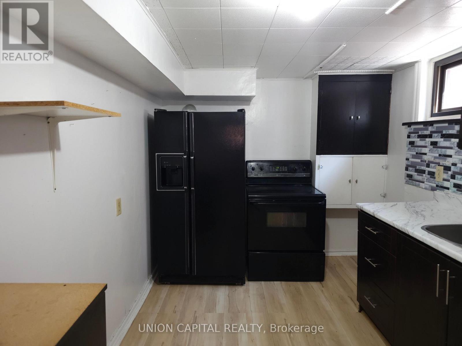 6 GALEWOOD DRIVE, Toronto (Humberlea-Pelmo Park), Ontario, M9N3L7 — Photo 4