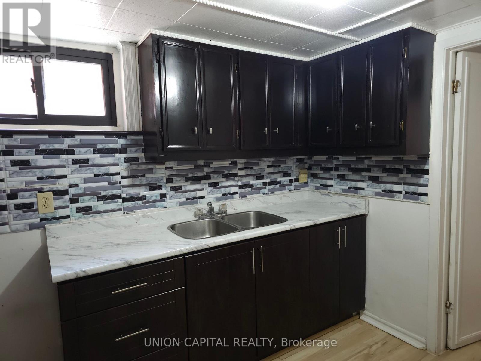 6 GALEWOOD DRIVE, Toronto (Humberlea-Pelmo Park), Ontario, M9N3L7 — Photo 5