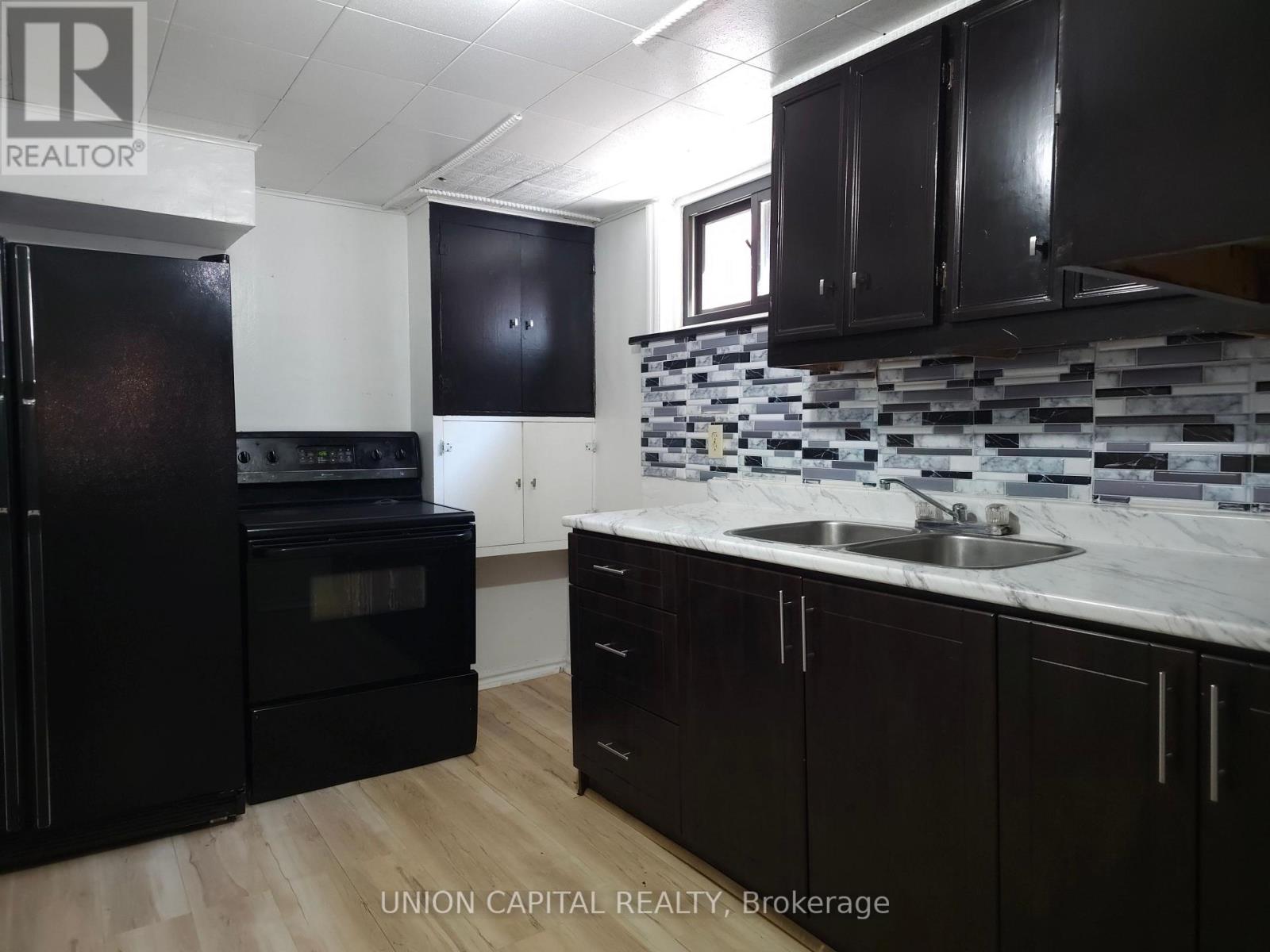 6 GALEWOOD DRIVE, Toronto (Humberlea-Pelmo Park), Ontario, M9N3L7 — Photo 6