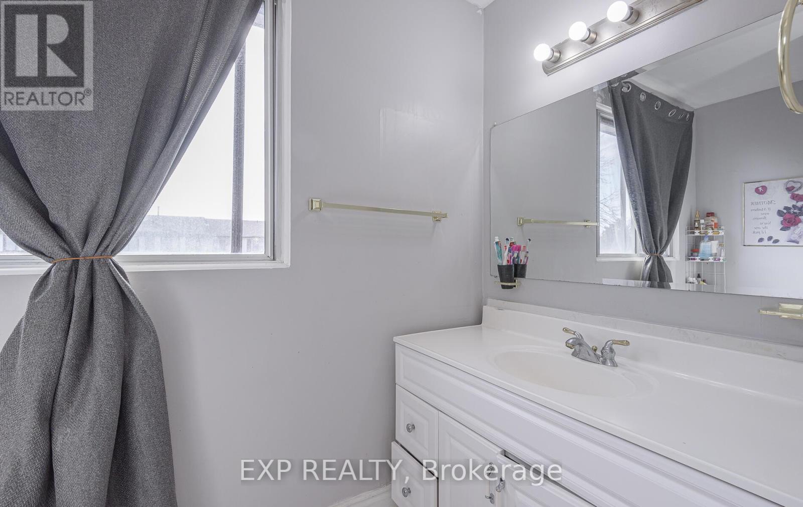 225 BARONWOOD COURT, Brampton (Brampton North), Ontario, L6V3H9 — Photo 17