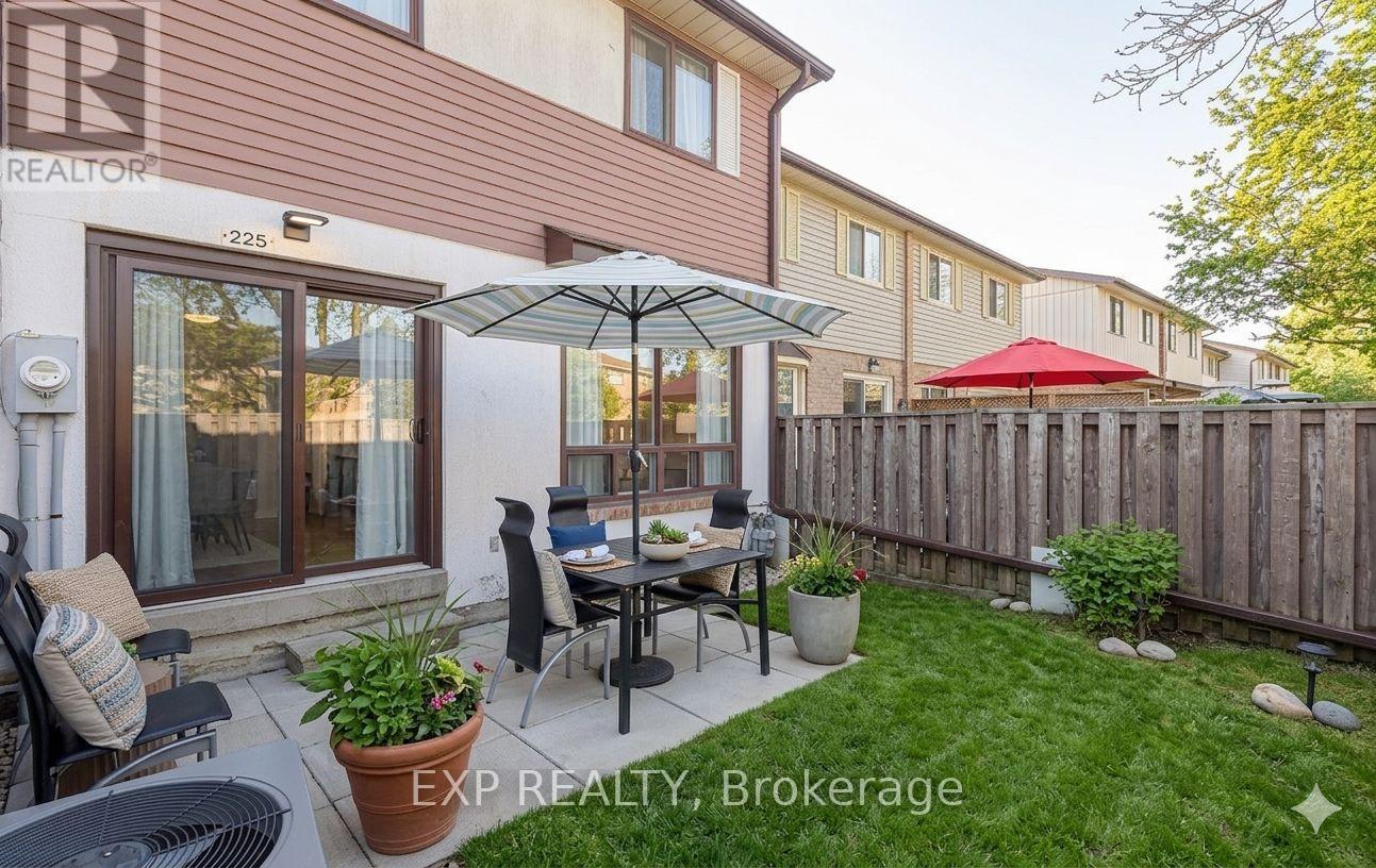 225 BARONWOOD COURT, Brampton (Brampton North), Ontario, L6V3H9 — Photo 25