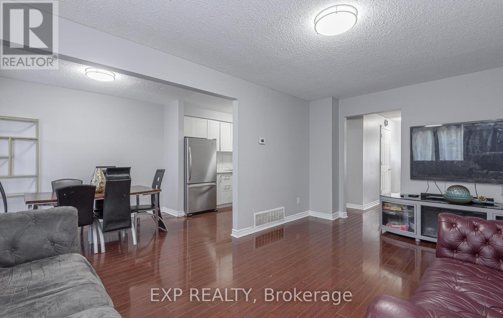 225 BARONWOOD COURT, Brampton (Brampton North), Ontario, L6V3H9 — Photo 7