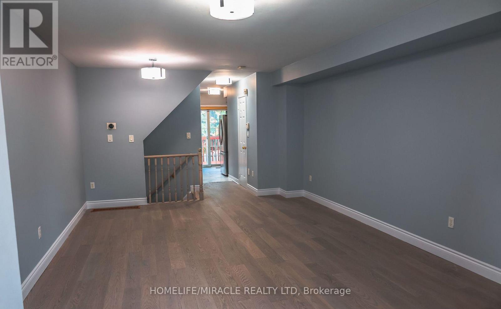 46 - 75 STRATHAVEN DRIVE, Mississauga (Hurontario), Ontario, L5R3W1 — Photo 9