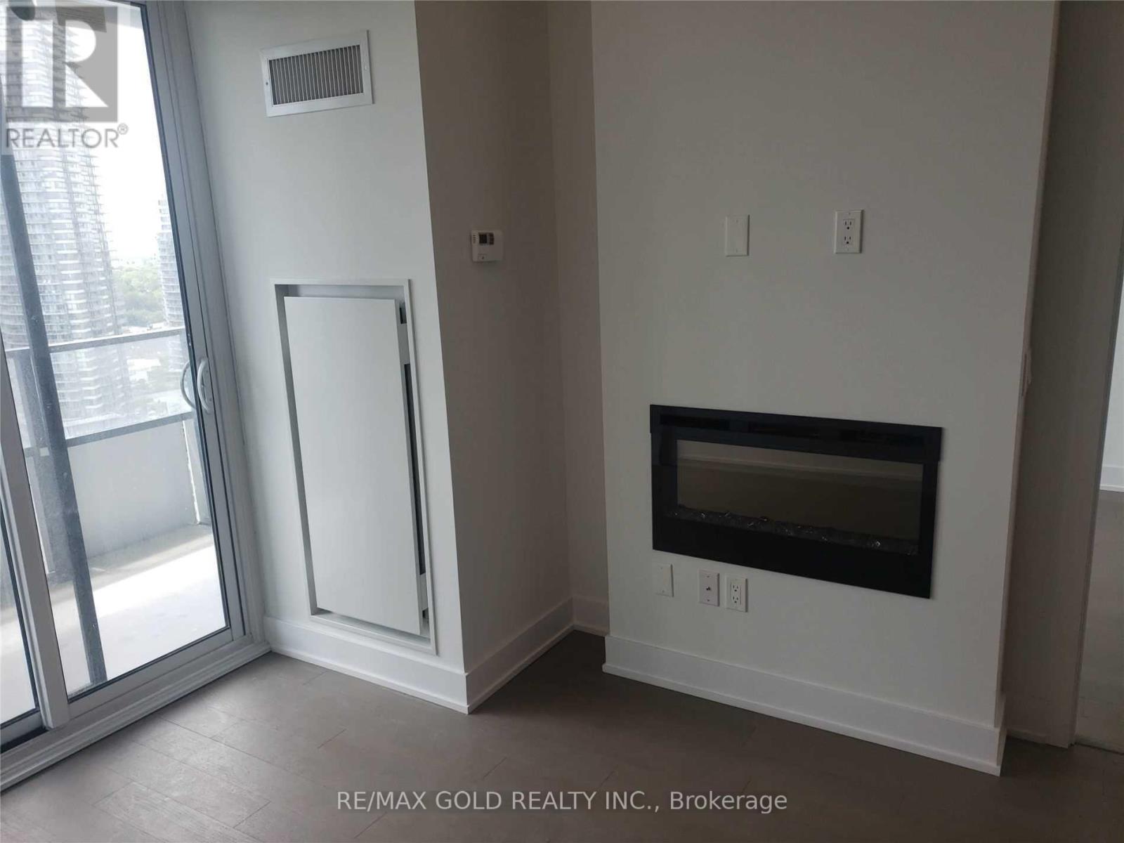 1919 - 30 SHORE BREEZE DRIVE, Toronto (Mimico), Ontario, M8V1A1 — Photo 3