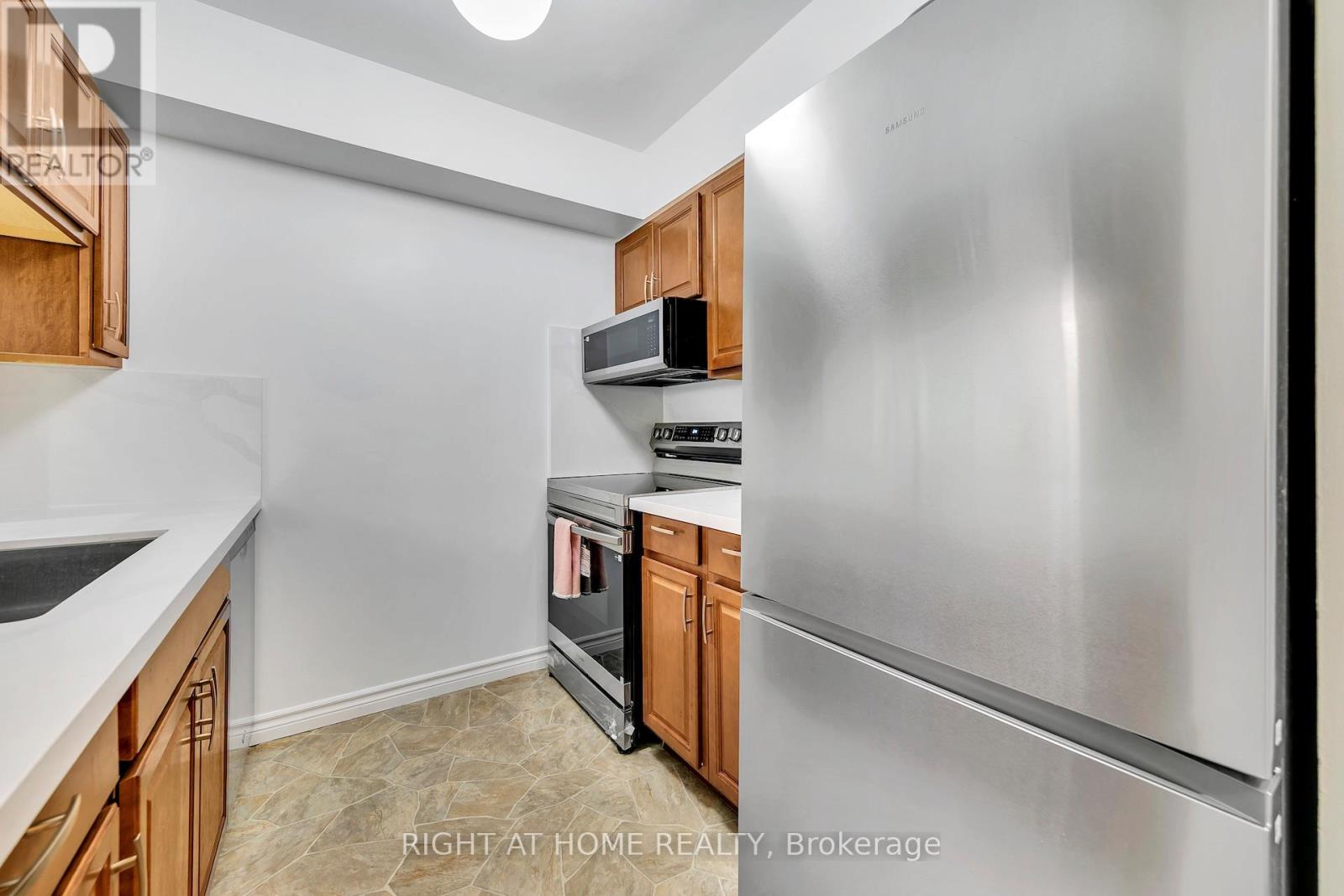 102 - 3 HICKORY TREE ROAD, Toronto (Weston), Ontario, M9N3W5 — Photo 8