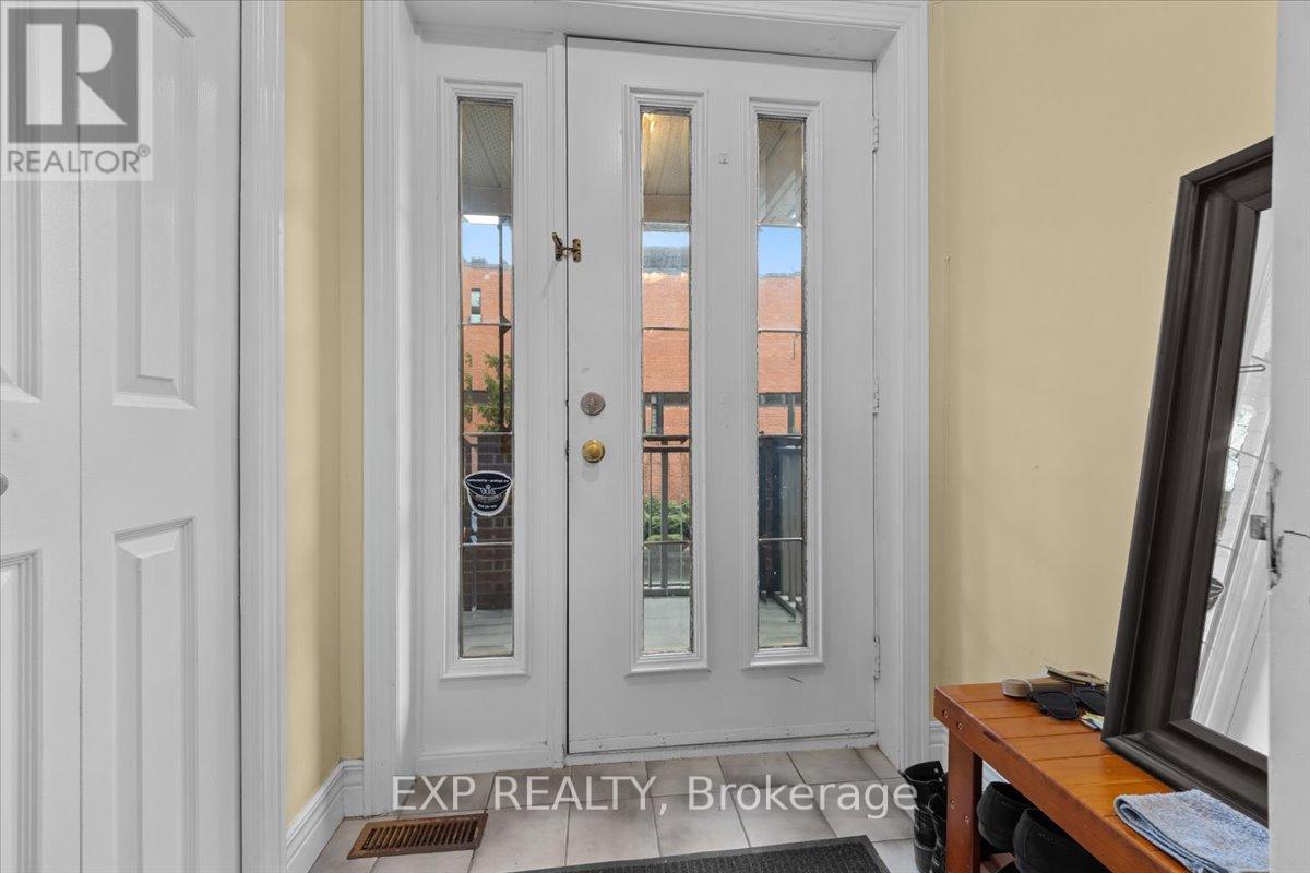 40 LEWIS STREET, Ottawa, Ontario, K2P0S3 — Photo 3