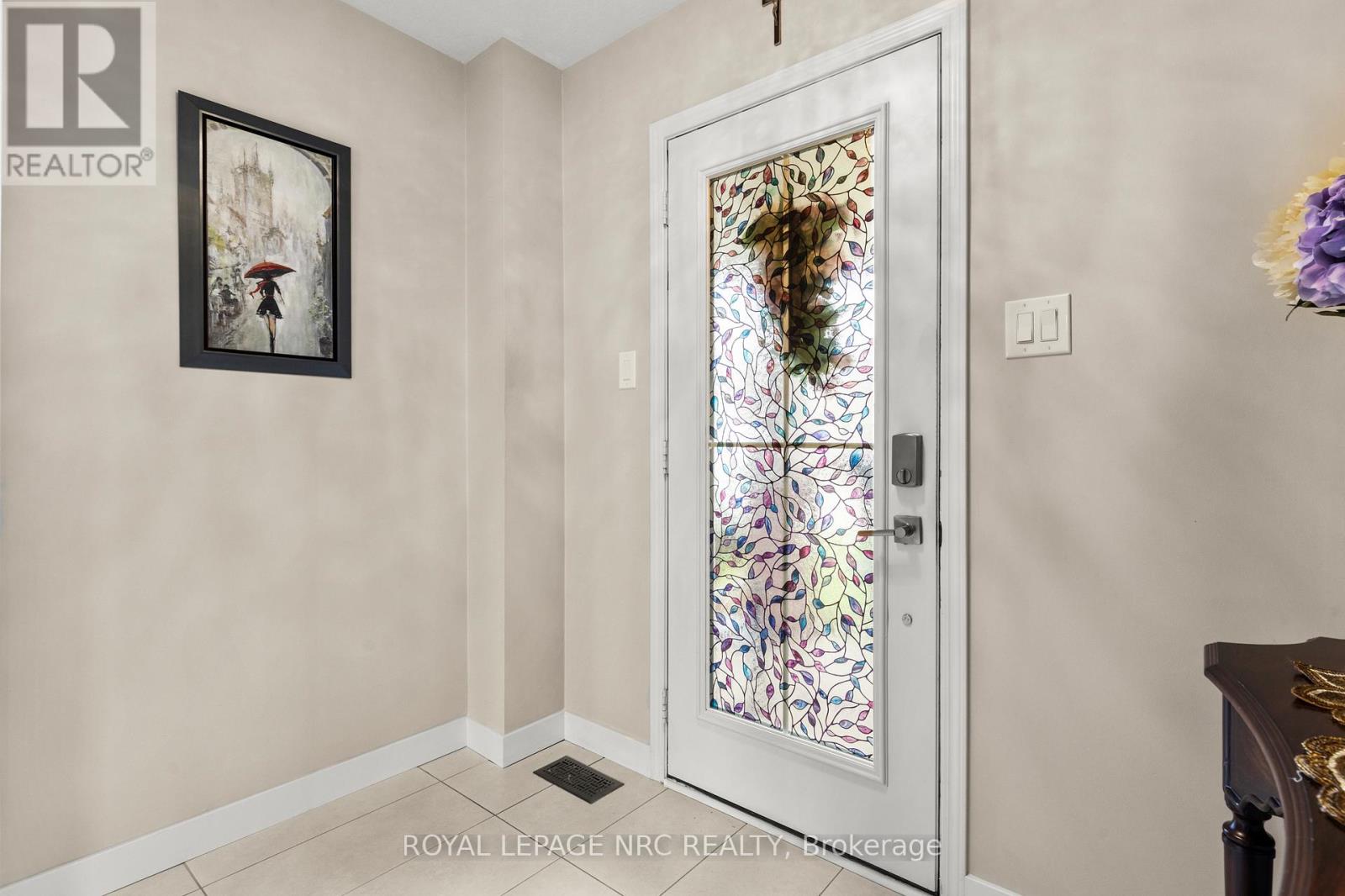 8679 DOGWOOD CRESCENT, Niagara Falls (Brown), Ontario, L2H2Y6 — Photo 5