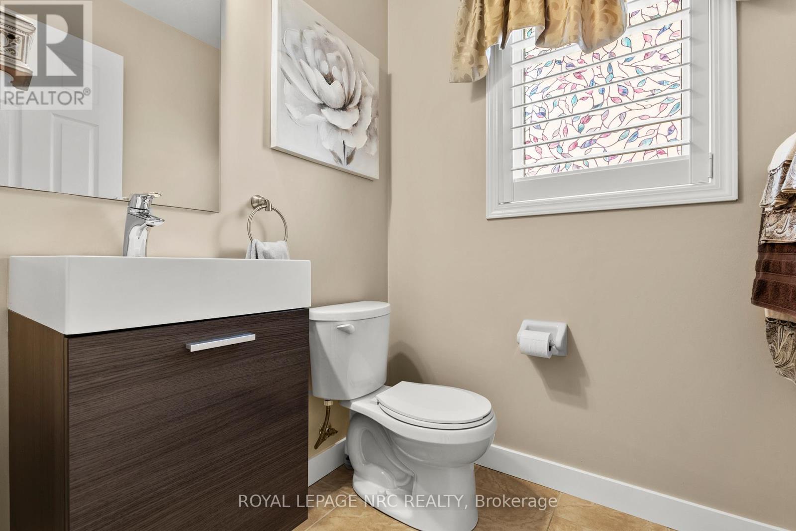 8679 DOGWOOD CRESCENT, Niagara Falls (Brown), Ontario, L2H2Y6 — Photo 6