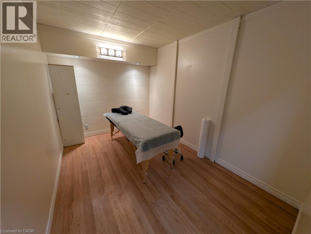 33 ELM Street Unit# 2, Grimsby, Ontario, L3M3G5 — Photo 18