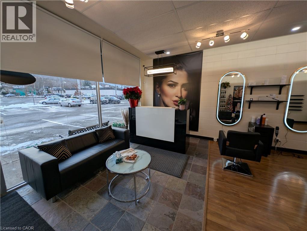 33 ELM Street Unit# 2, Grimsby, Ontario, L3M3G5 — Photo 2