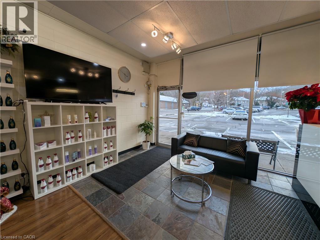 33 ELM Street Unit# 2, Grimsby, Ontario, L3M3G5 — Photo 3