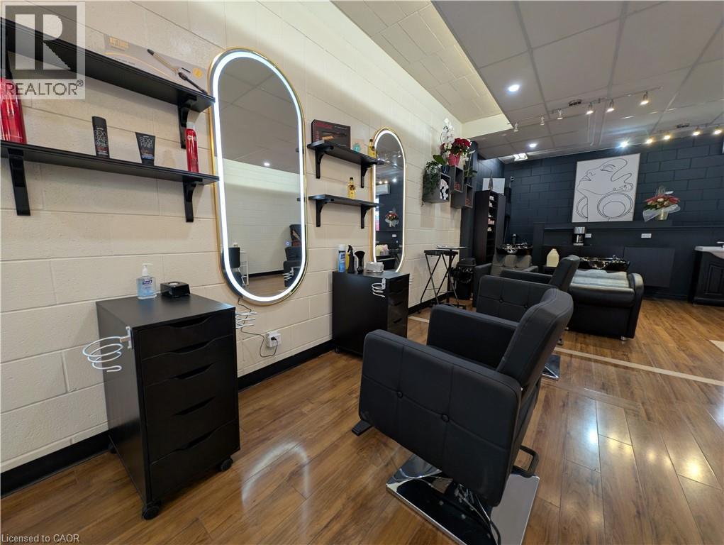 33 ELM Street Unit# 2, Grimsby, Ontario, L3M3G5 — Photo 5