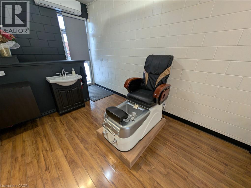 33 ELM Street Unit# 2, Grimsby, Ontario, L3M3G5 — Photo 7