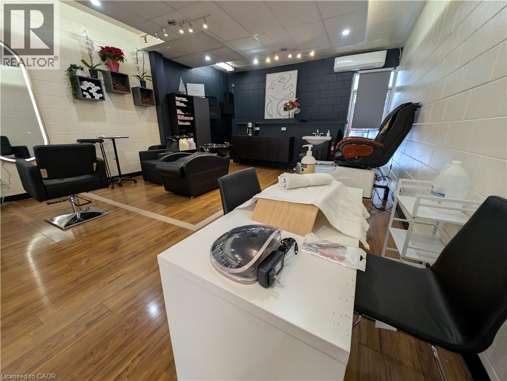 33 ELM Street Unit# 2, Grimsby, Ontario, L3M3G5 — Photo 9