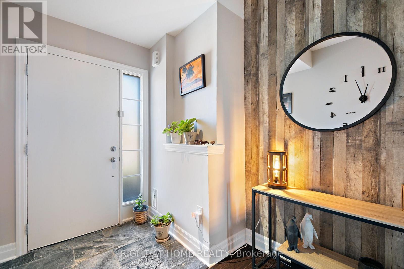 873 NEW WESTMINSTER DRIVE, Vaughan (Beverley Glen), Ontario, L4J0G8 — Photo 2