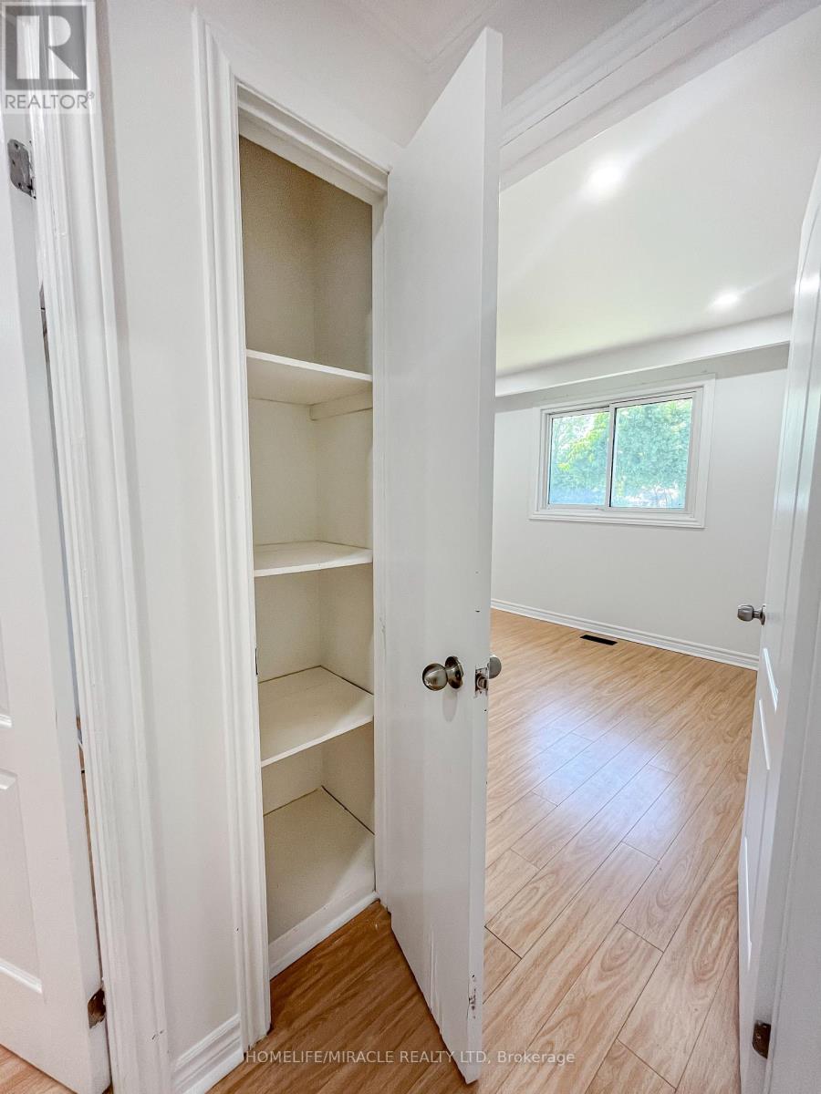 3485 OAKGLADE CRESCENT, Mississauga (Erindale), Ontario, L5C1X4 — Photo 12