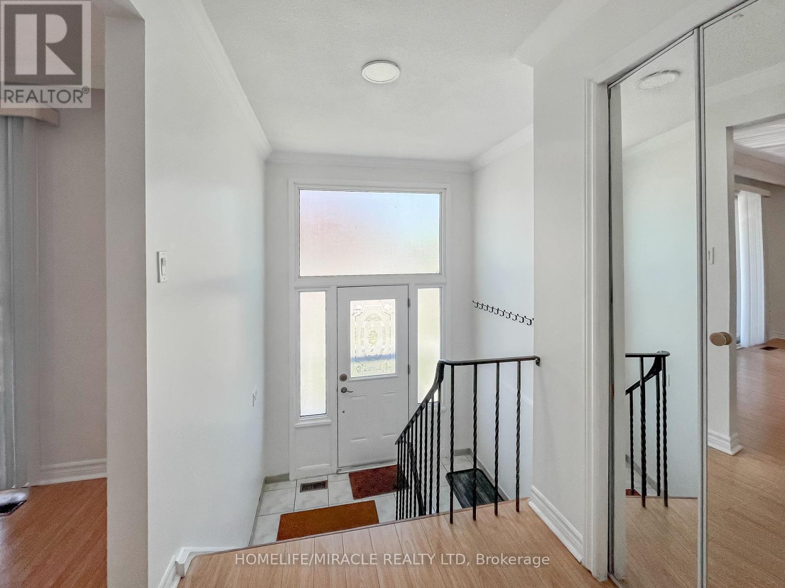 3485 OAKGLADE CRESCENT, Mississauga (Erindale), Ontario, L5C1X4 — Photo 4