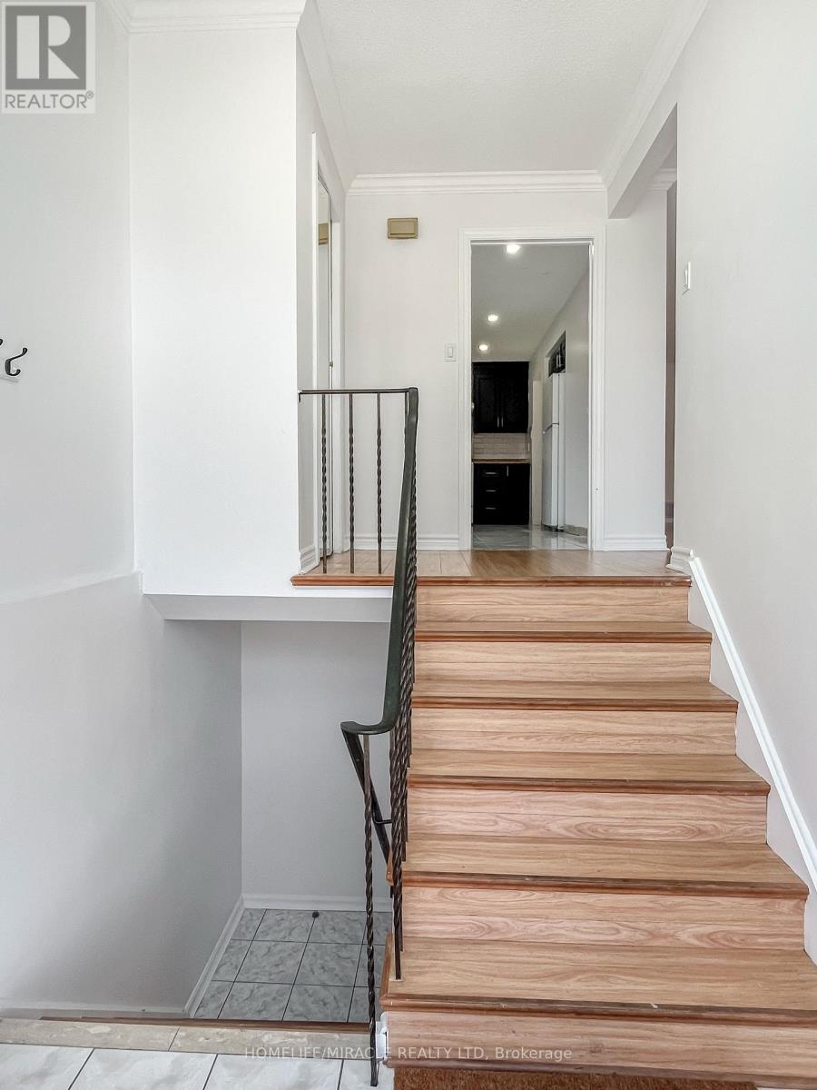 3485 OAKGLADE CRESCENT, Mississauga (Erindale), Ontario, L5C1X4 — Photo 5